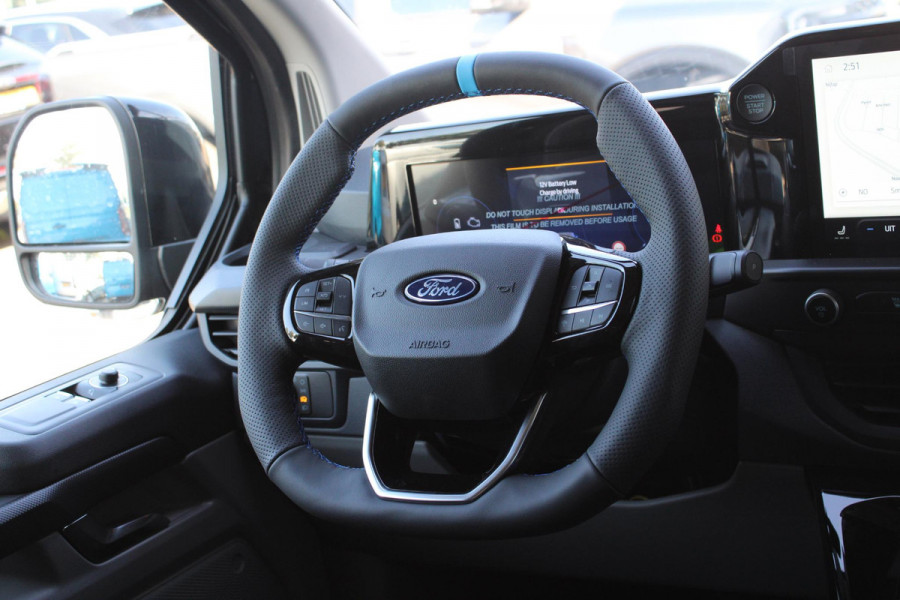 Ford Transit Custom 320 2.5 PHEV L2H1 MS-RT DC 233pk | | Dubbele Cabine | Dubbele zijschuifdeur | Inklapbare trekhaak | Navigatie systeem | Adaptieve LED koplampen met verblindingsvrij grootlicht | Bekleding zijwand en achterdeuren (volledig)