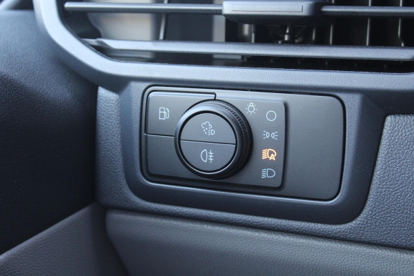 Ford Transit Custom 320 2.5 PHEV L2H1 MS-RT DC 233pk | | Dubbele Cabine | Dubbele zijschuifdeur | Inklapbare trekhaak | Navigatie systeem | Adaptieve LED koplampen met verblindingsvrij grootlicht | Bekleding zijwand en achterdeuren (volledig)