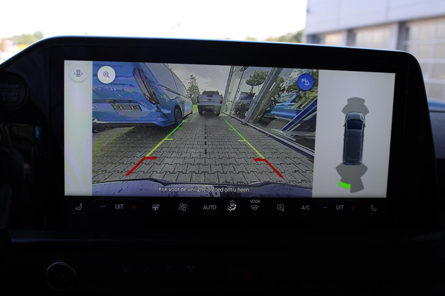 Ford Transit Custom 320 2.5 PHEV L2H1 MS-RT DC 233pk | | Dubbele Cabine | Dubbele zijschuifdeur | Inklapbare trekhaak | Navigatie systeem | Adaptieve LED koplampen met verblindingsvrij grootlicht | Bekleding zijwand en achterdeuren (volledig)