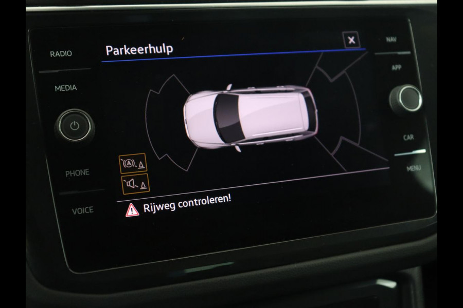 Volkswagen Tiguan 1.5 TSI R-Line Business+ | Automaat | Trekhaak | Carplay | Stoelverwarming | Stuurverwarming | Adaptive Cruise | LED | Sfeerverlichting | Climate controle | LMV 20 inch
