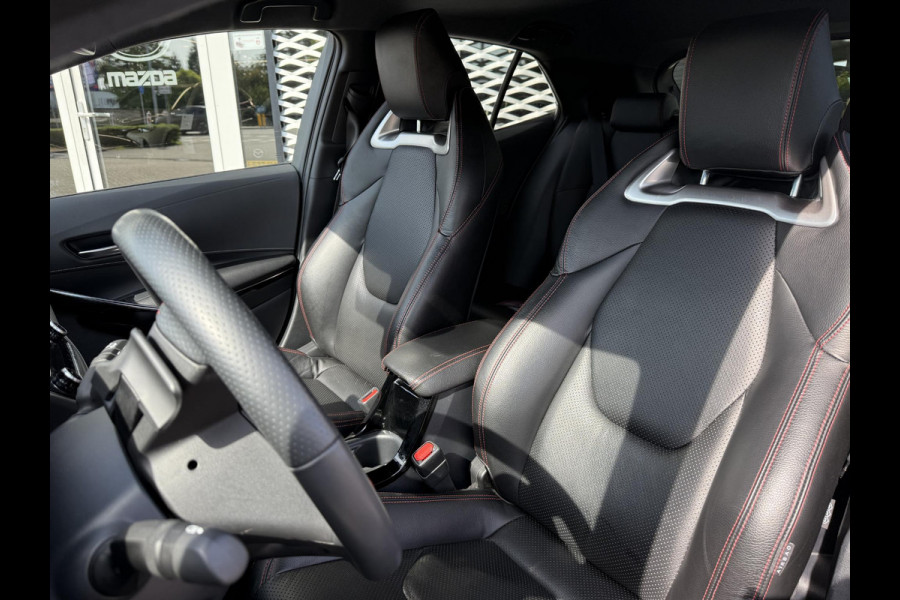 Toyota Corolla 2.0 Hybrid GR-Sport | 10 JAAR GARANTIE! | CAMERA | CARPLAY | KEYLESS |