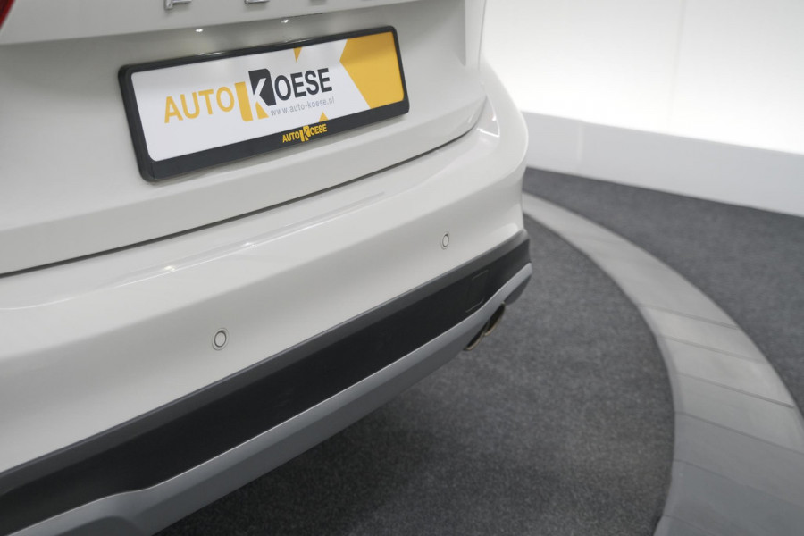 Ford Focus 1.5 EcoBoost Active Business | Lage Kilometerstand | Navigatie | Parkeersensoren | Apple Carplay