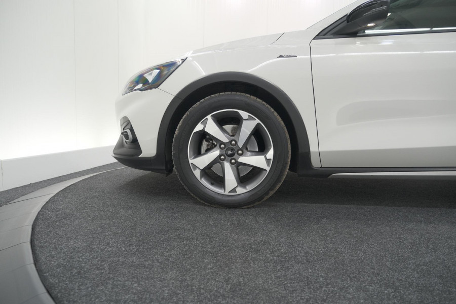 Ford Focus 1.5 EcoBoost Active Business | Lage Kilometerstand | Navigatie | Parkeersensoren | Apple Carplay