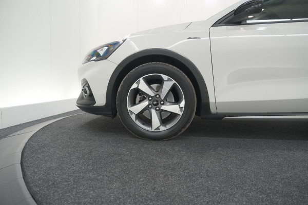 Ford Focus 1.5 EcoBoost Active Business | Lage Kilometerstand | Navigatie | Parkeersensoren | Apple Carplay