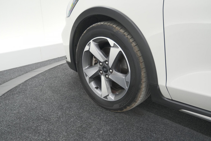 Ford Focus 1.5 EcoBoost Active Business | Lage Kilometerstand | Navigatie | Parkeersensoren | Apple Carplay