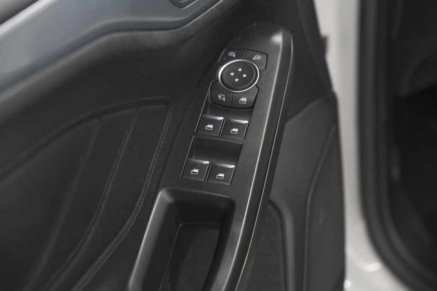 Ford Focus 1.5 EcoBoost Active Business | Lage Kilometerstand | Navigatie | Parkeersensoren | Apple Carplay