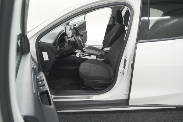 Ford Focus 1.5 EcoBoost Active Business | Lage Kilometerstand | Navigatie | Parkeersensoren | Apple Carplay