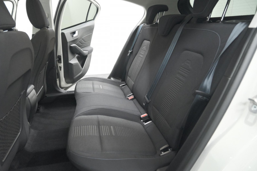Ford Focus 1.5 EcoBoost Active Business | Lage Kilometerstand | Navigatie | Parkeersensoren | Apple Carplay