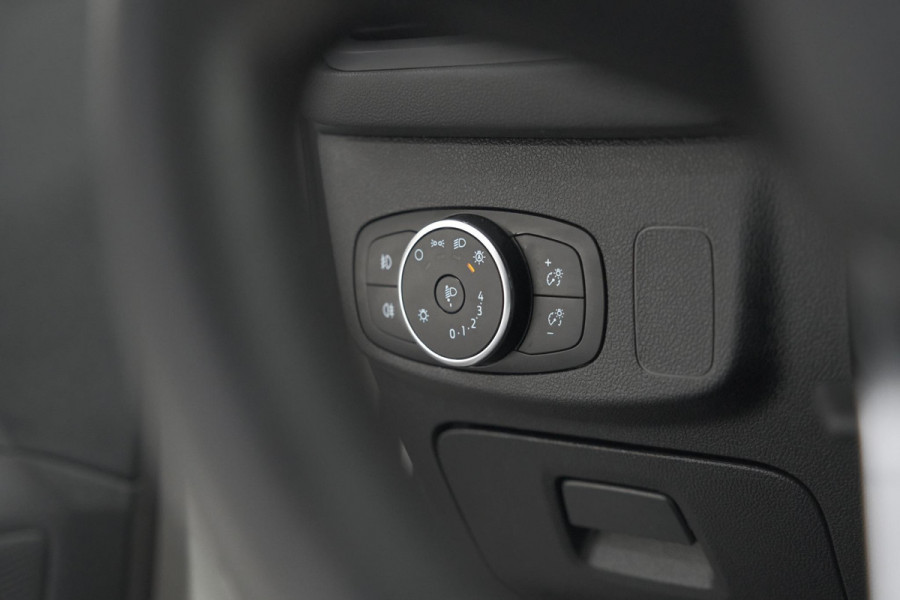 Ford Focus 1.5 EcoBoost Active Business | Lage Kilometerstand | Navigatie | Parkeersensoren | Apple Carplay