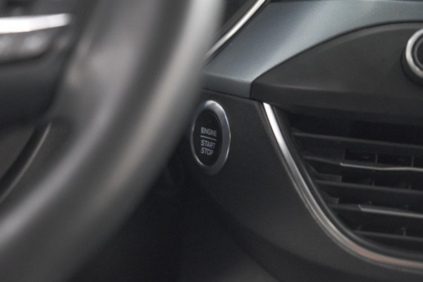 Ford Focus 1.5 EcoBoost Active Business | Lage Kilometerstand | Navigatie | Parkeersensoren | Apple Carplay