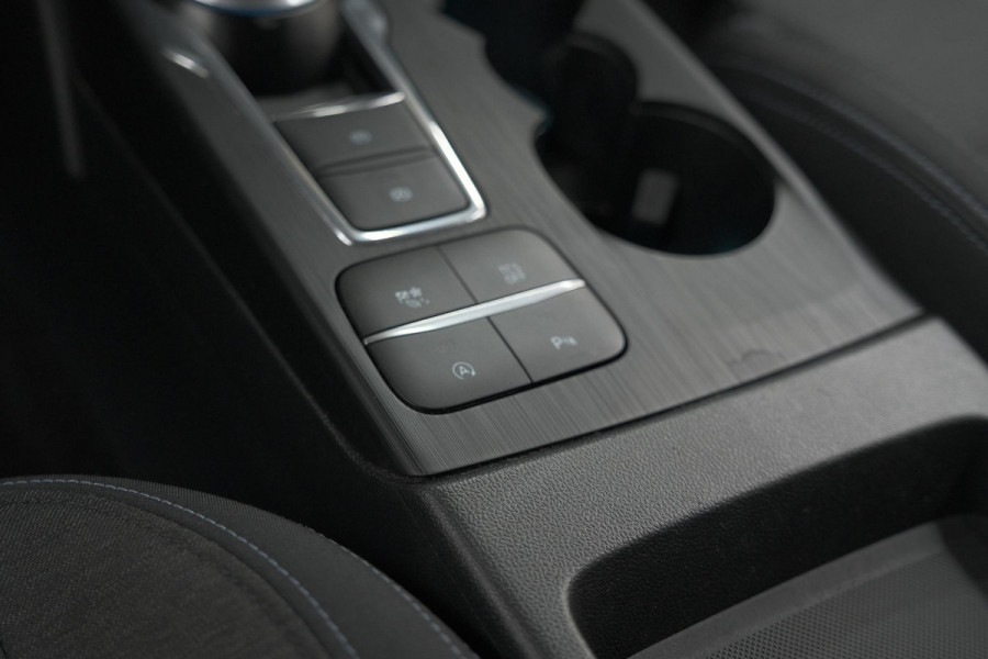 Ford Focus 1.5 EcoBoost Active Business | Lage Kilometerstand | Navigatie | Parkeersensoren | Apple Carplay