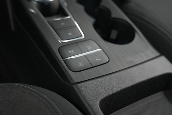 Ford Focus 1.5 EcoBoost Active Business | Lage Kilometerstand | Navigatie | Parkeersensoren | Apple Carplay