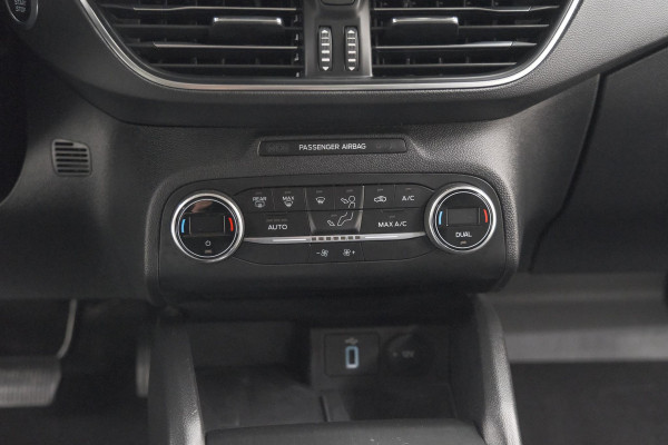 Ford Focus 1.5 EcoBoost Active Business | Lage Kilometerstand | Navigatie | Parkeersensoren | Apple Carplay