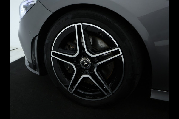 Mercedes-Benz CLA-Klasse Shooting Brake 200 Business Solution AMG Panoramadak | 5 spaaks lichtmetalen velgen | elct. bed. voorstoelen met memory | parking support met camera achter | Inclusief 24 maanden MB Certified garantie voor Europa.