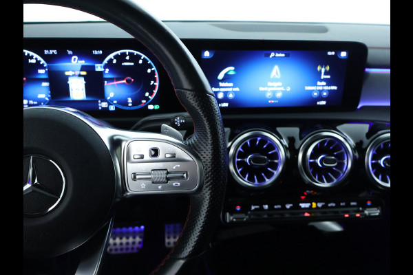 Mercedes-Benz CLA-Klasse Shooting Brake 200 Business Solution AMG Panoramadak | 5 spaaks lichtmetalen velgen | elct. bed. voorstoelen met memory | parking support met camera achter | Inclusief 24 maanden MB Certified garantie voor Europa.