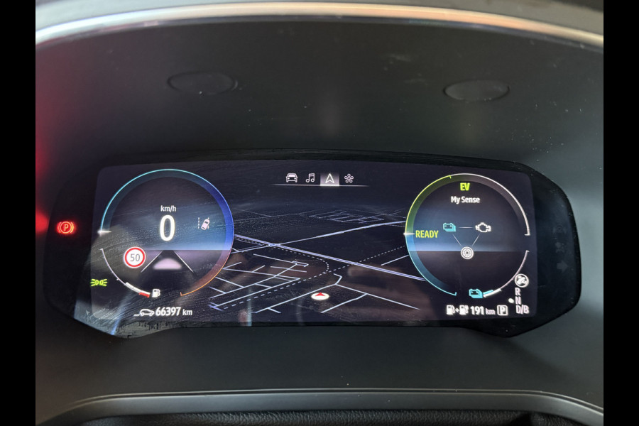 Renault Captur 1.6 E-Tech Plug-in Hybrid 160 Initiale Paris Groot navi | Bose | Leder | 18" | Camera | Volledig Dealer onderhouden!