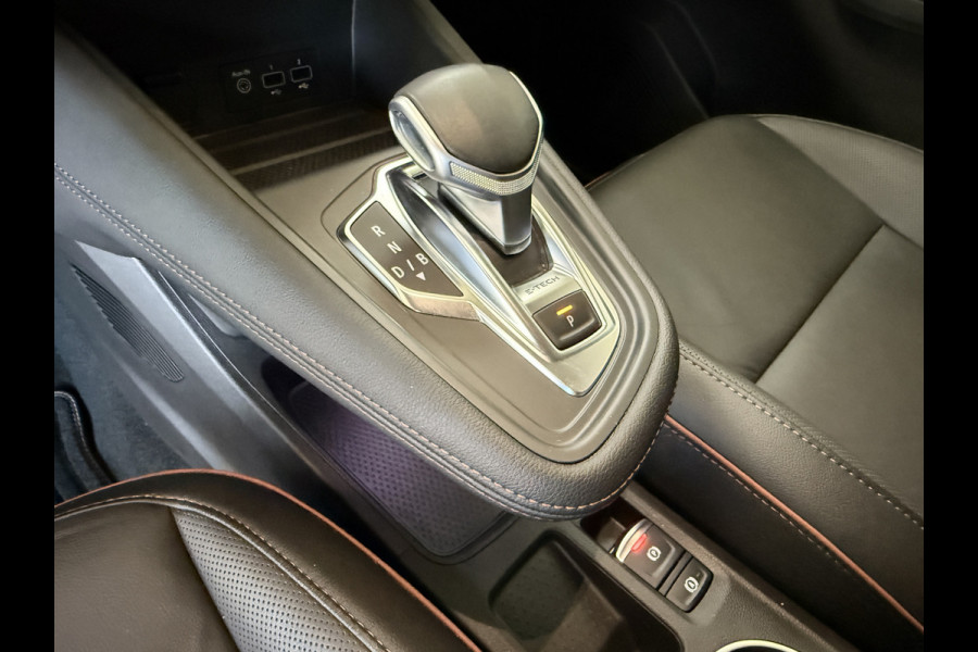 Renault Captur 1.6 E-Tech Plug-in Hybrid 160 Initiale Paris Groot navi | Bose | Leder | 18" | Camera | Volledig Dealer onderhouden!