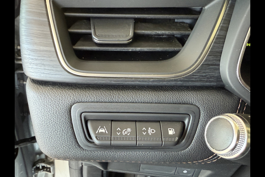 Renault Captur 1.6 E-Tech Plug-in Hybrid 160 Initiale Paris Groot navi | Bose | Leder | 18" | Camera | Volledig Dealer onderhouden!