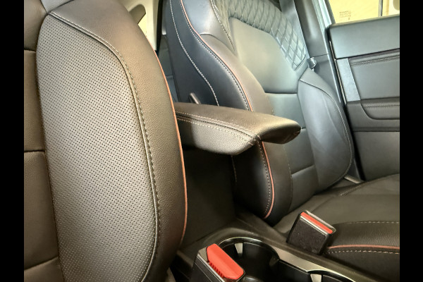 Renault Captur 1.6 E-Tech Plug-in Hybrid 160 Initiale Paris Groot navi | Bose | Leder | 18" | Camera | Volledig Dealer onderhouden!