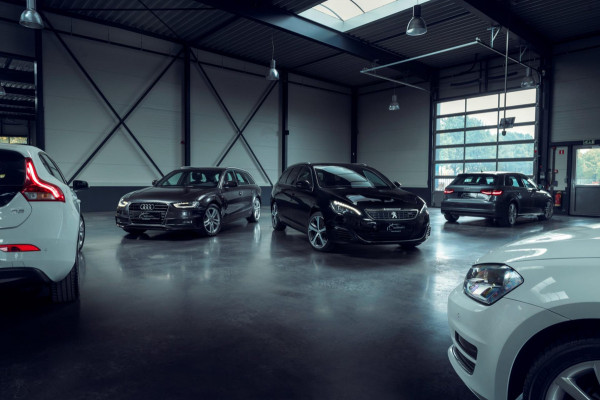 Peugeot 108 1.0 e-VTi / Airco / ALL-Season banden / Bluetooth / 1e Eigenaar / Origineel NED-108 / Facturen onderhoud aanwezig