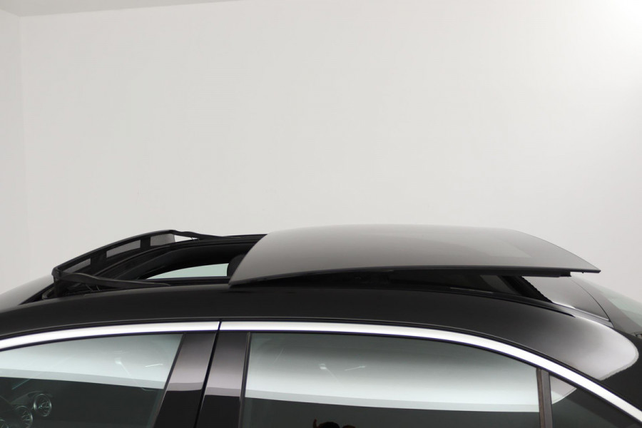 Mercedes-Benz A-Klasse 180 Business Solution Luxury (PANORAMADAK, SFEERVERLICHTING, STOELVERWARMING, ELEKTR STOELEN, CAMERA)