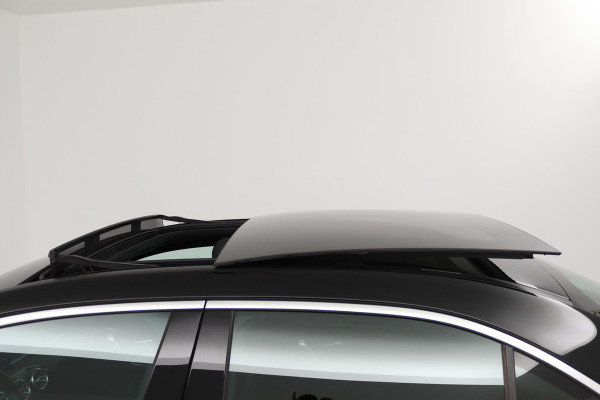 Mercedes-Benz A-Klasse 180 Business Solution Luxury (PANORAMADAK, SFEERVERLICHTING, STOELVERWARMING, ELEKTR STOELEN, CAMERA)