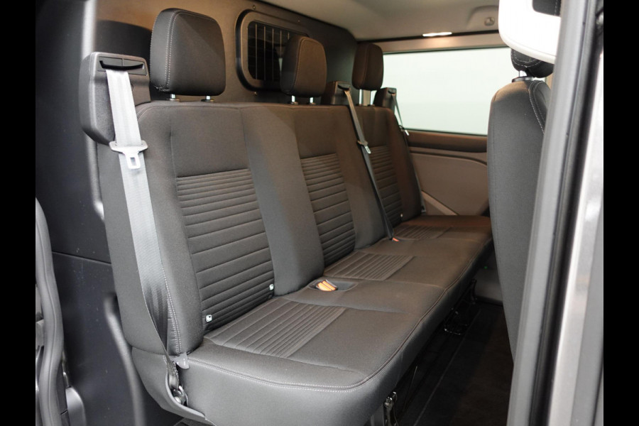 Ford Transit Custom 300 2.0 TDCI L2H1 Limited Dubbele Cabine Navi Airco 2 Schuifdeuren Trekhaak PDC voor & achter Carplay DAB