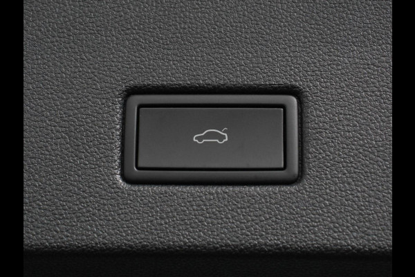 Volkswagen T-Roc 1.5 TSI Style Climate control Adaptive cruise control Navigatie Lichtmetalen Velgen Airco Parkeer sensoren Achteruitrijcamera Apple Carplay/ Android Auto