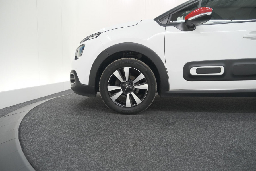 Citroën C3 PureTech 82 Feel Edition | Parkeersensoren | Apple Carplay | Stoelverwarming | 16 Inch Lichtmetalen Velgen