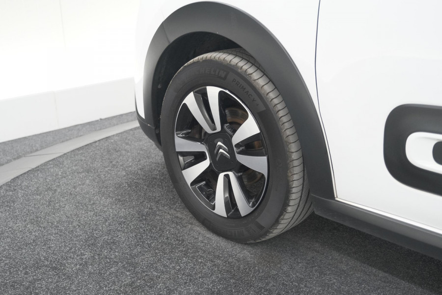 Citroën C3 PureTech 82 Feel Edition | Parkeersensoren | Apple Carplay | Stoelverwarming | 16 Inch Lichtmetalen Velgen