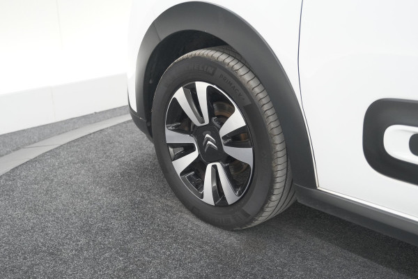 Citroën C3 PureTech 82 Feel Edition | Parkeersensoren | Apple Carplay | Stoelverwarming | 16 Inch Lichtmetalen Velgen