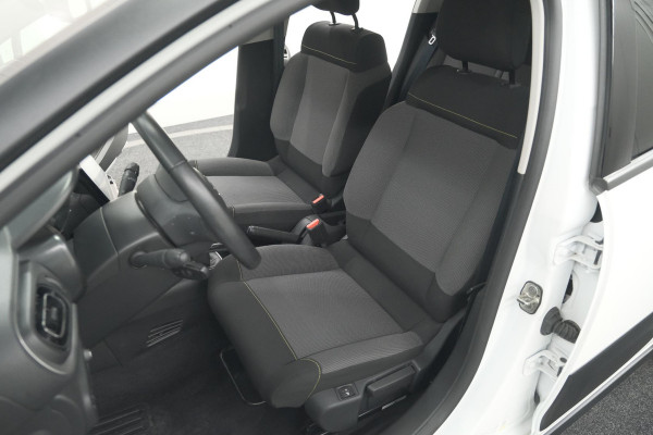 Citroën C3 PureTech 82 Feel Edition | Parkeersensoren | Apple Carplay | Stoelverwarming | 16 Inch Lichtmetalen Velgen