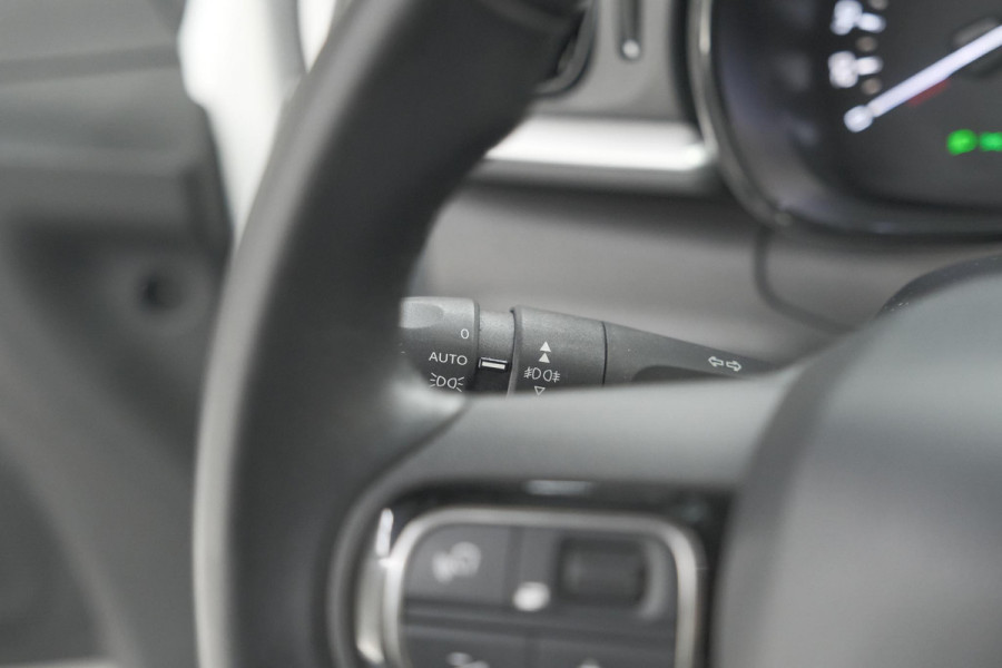 Citroën C3 PureTech 82 Feel Edition | Parkeersensoren | Apple Carplay | Stoelverwarming | 16 Inch Lichtmetalen Velgen