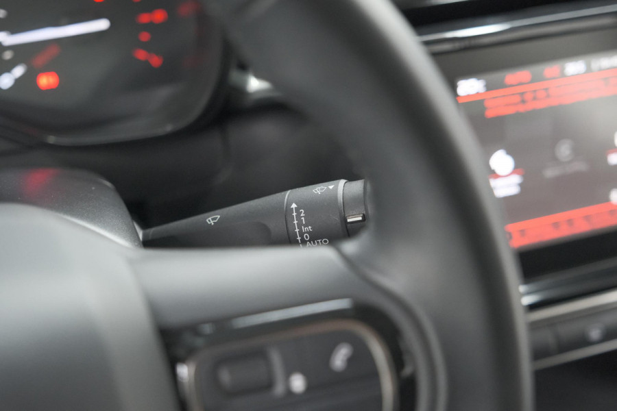 Citroën C3 PureTech 82 Feel Edition | Parkeersensoren | Apple Carplay | Stoelverwarming | 16 Inch Lichtmetalen Velgen