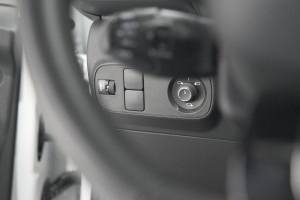 Citroën C3 PureTech 82 Feel Edition | Parkeersensoren | Apple Carplay | Stoelverwarming | 16 Inch Lichtmetalen Velgen