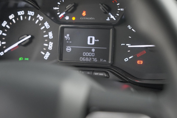 Citroën C3 PureTech 82 Feel Edition | Parkeersensoren | Apple Carplay | Stoelverwarming | 16 Inch Lichtmetalen Velgen