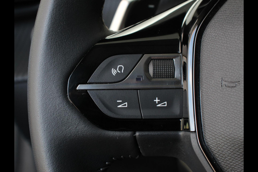 Peugeot 208 1.2 PureTech Allure Pack Climate control Adaptive cruise control LED Achteruitrijcamera Parkeersensor achter Verwarmde voorstoelen Apple Carplay/ Android Auto
