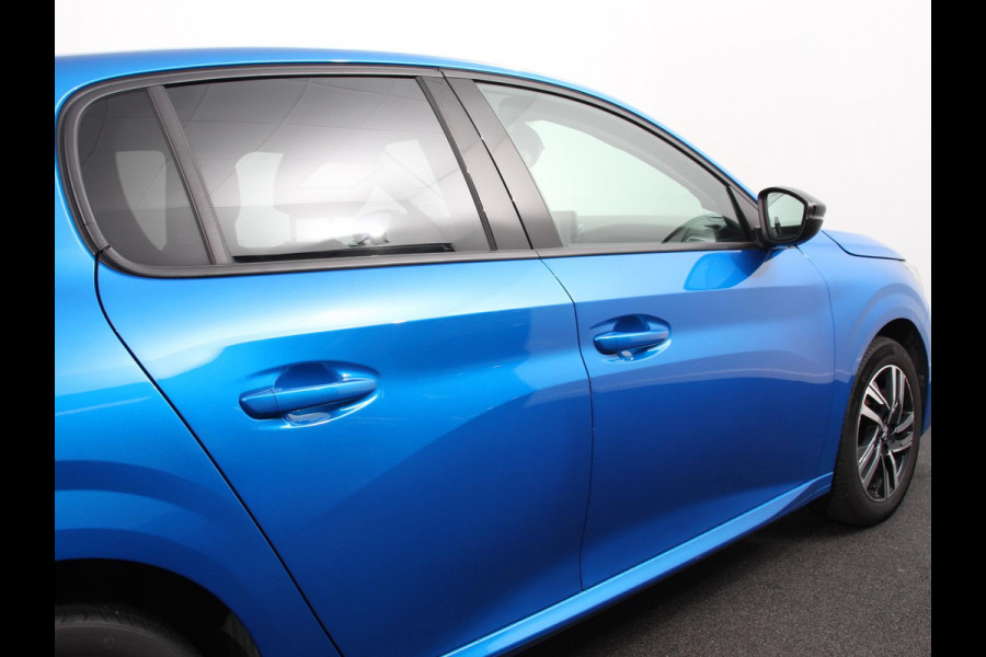 Peugeot 208 1.2 PureTech Allure Pack Climate control Adaptive cruise control LED Achteruitrijcamera Parkeersensor achter Verwarmde voorstoelen Apple Carplay/ Android Auto
