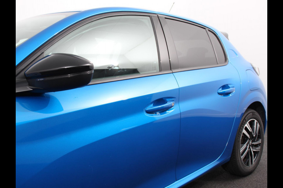 Peugeot 208 1.2 PureTech Allure Pack Climate control Adaptive cruise control LED Achteruitrijcamera Parkeersensor achter Verwarmde voorstoelen Apple Carplay/ Android Auto