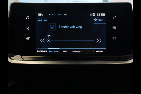 Peugeot 208 1.2 PureTech Allure Pack Climate control Adaptive cruise control LED Achteruitrijcamera Parkeersensor achter Verwarmde voorstoelen Apple Carplay/ Android Auto