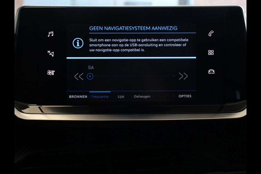 Peugeot 208 1.2 PureTech Allure Pack Climate control Adaptive cruise control LED Achteruitrijcamera Parkeersensor achter Verwarmde voorstoelen Apple Carplay/ Android Auto