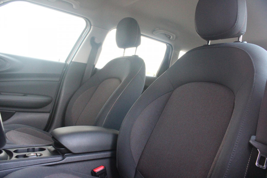 MINI Clubman 1.5 102PK ONE PEPPER BUSINESS | STOEL VERWARMING | CRUISE CONTROL | BLUETOOTH AUDIO | CLIMATE CONTROL | LICHTMETALEN VELGEN 17" JCW | PARKEERSENSOREN ACHTER |