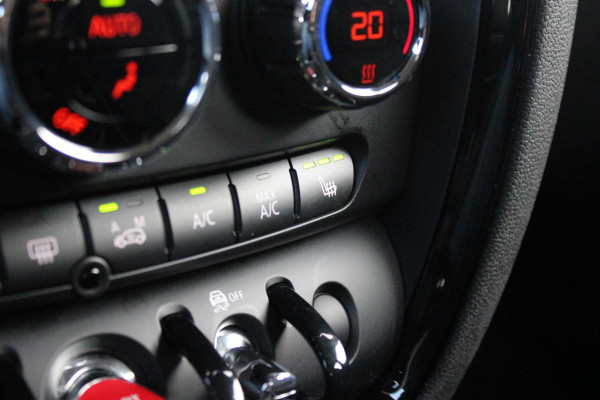 MINI Clubman 1.5 102PK ONE PEPPER BUSINESS | STOEL VERWARMING | CRUISE CONTROL | BLUETOOTH AUDIO | CLIMATE CONTROL | LICHTMETALEN VELGEN 17" JCW | PARKEERSENSOREN ACHTER |