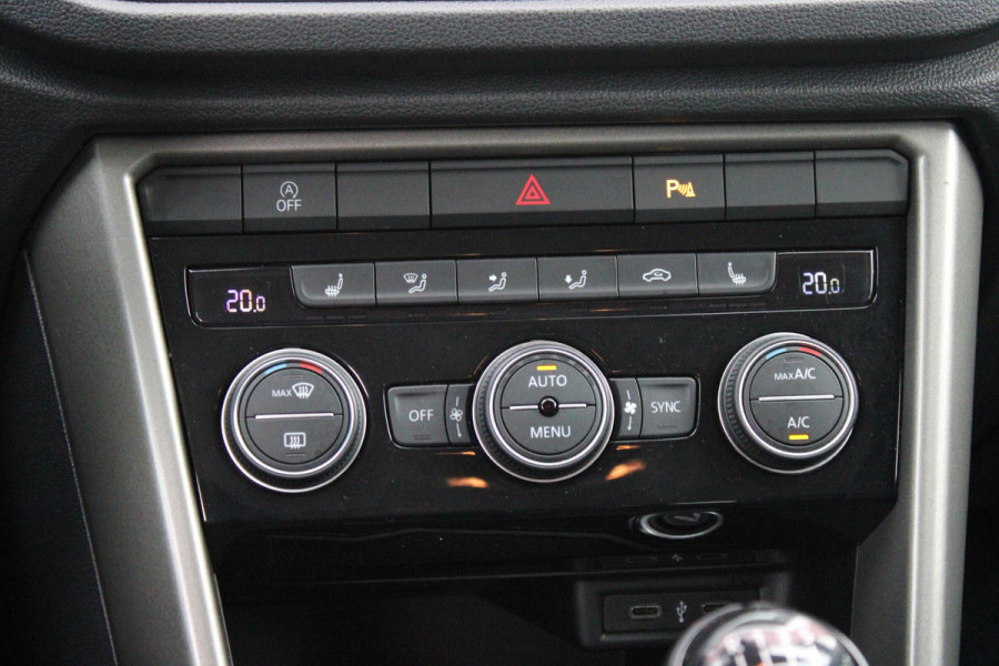 Volkswagen T-Roc 1.0 TSI 110PK STYLE BUSINESS | STOEL VERWARMING | CLIMATE CONTROL | ALL SEASON BANDEN | APPLE CARPLAY/ANDROID AUTO | ADAPTIVE CRUISE CONTROL | LICHTMETALEN VELGEN | DAB+ RADIO | PARKEERSENSOREN VOOR EN ACHTER |