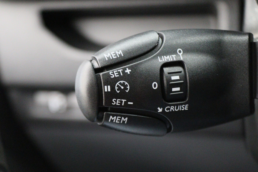 Peugeot Expert 2.0 BlueHDI 145 Automaat DC 2x Schuifdeur, Cruise, Apple Carplay, Airco, Camera, Xenon, 18''