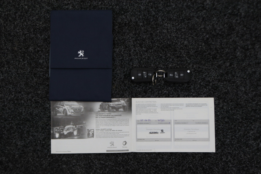 Peugeot Expert 2.0 BlueHDI 145 Automaat DC 2x Schuifdeur, Cruise, Apple Carplay, Airco, Camera, Xenon, 18''
