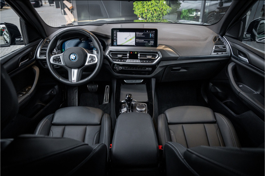 BMW X3 xDrive30e High Executive - M Sport | Memory | HUD | Keyless | Carplay