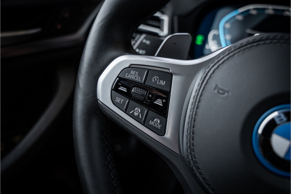 BMW X3 xDrive30e High Executive - M Sport | Memory | HUD | Keyless | Carplay