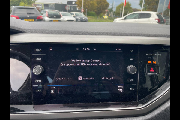Volkswagen Polo 1.0 TSI Comfortline Connected Series l CarPlay