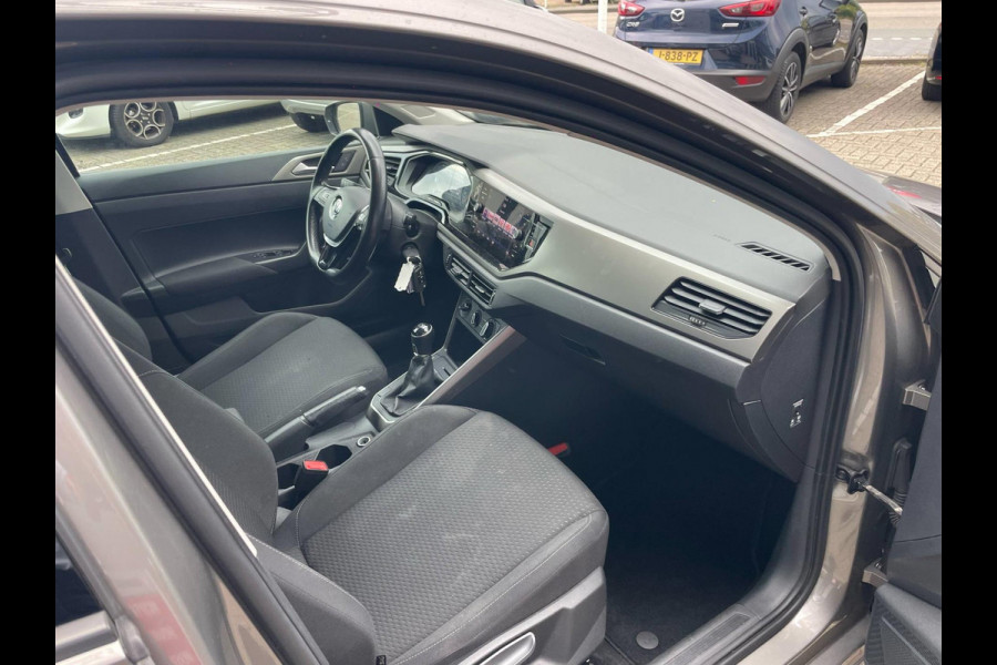 Volkswagen Polo 1.0 TSI Comfortline Connected Series l CarPlay